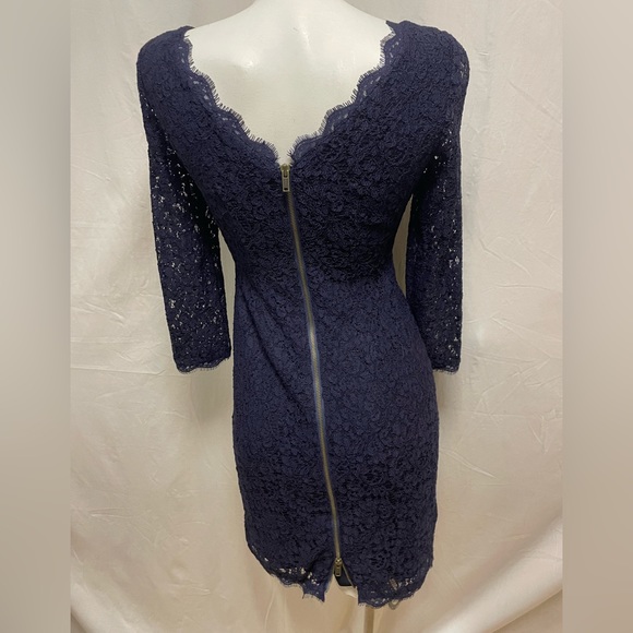 Caché Navy Blue Lace Dress. Size 0 - Picture 4 of 9
